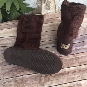 UGG knitted dark brown size 7 like New